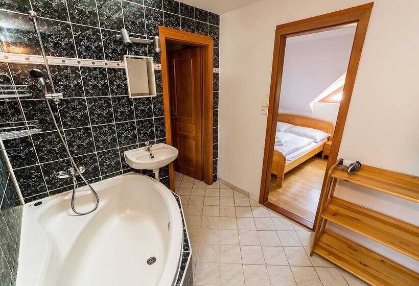 Pension Gardena Kaplická 3