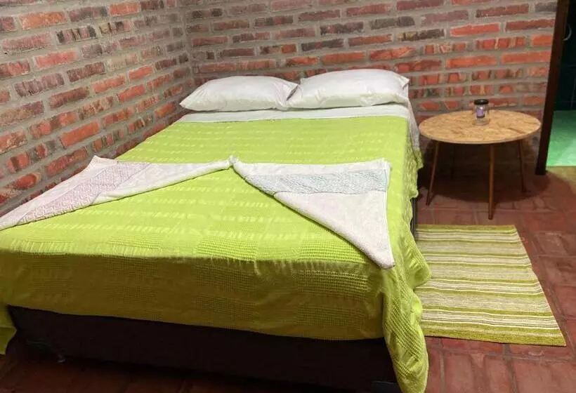 تختخواب و صبحانه Hostal Casa Montañita