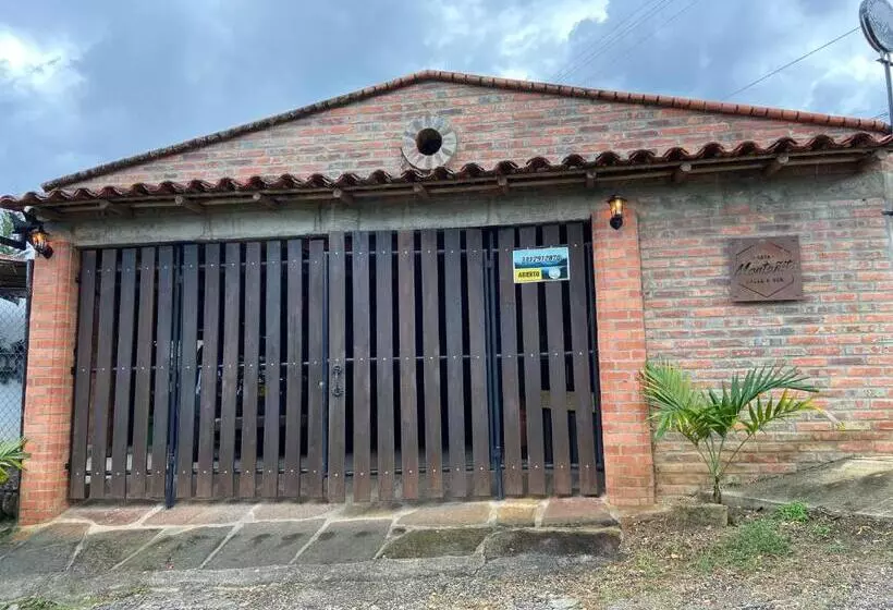 تختخواب و صبحانه Hostal Casa Montañita