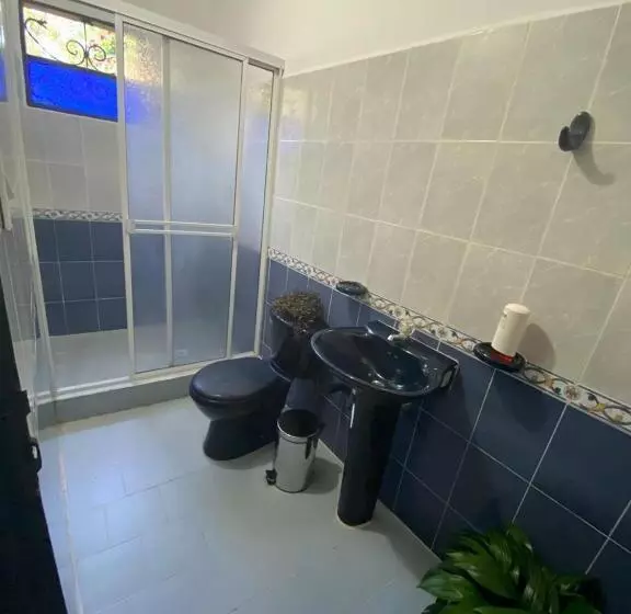 تختخواب و صبحانه Hostal Casa Montañita