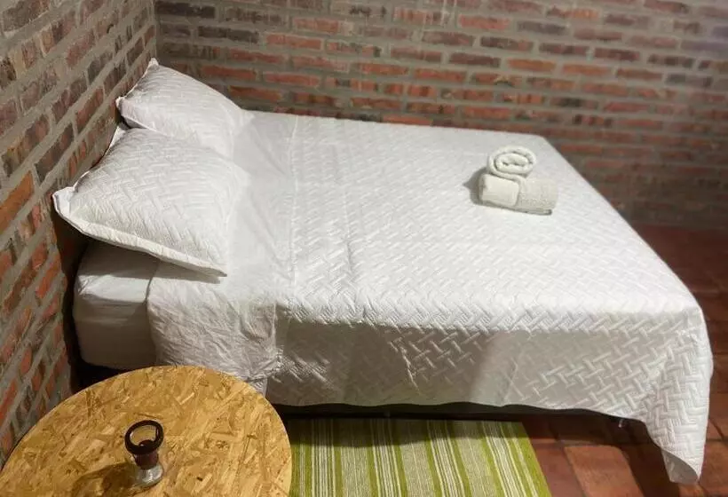 تختخواب و صبحانه Hostal Casa Montañita