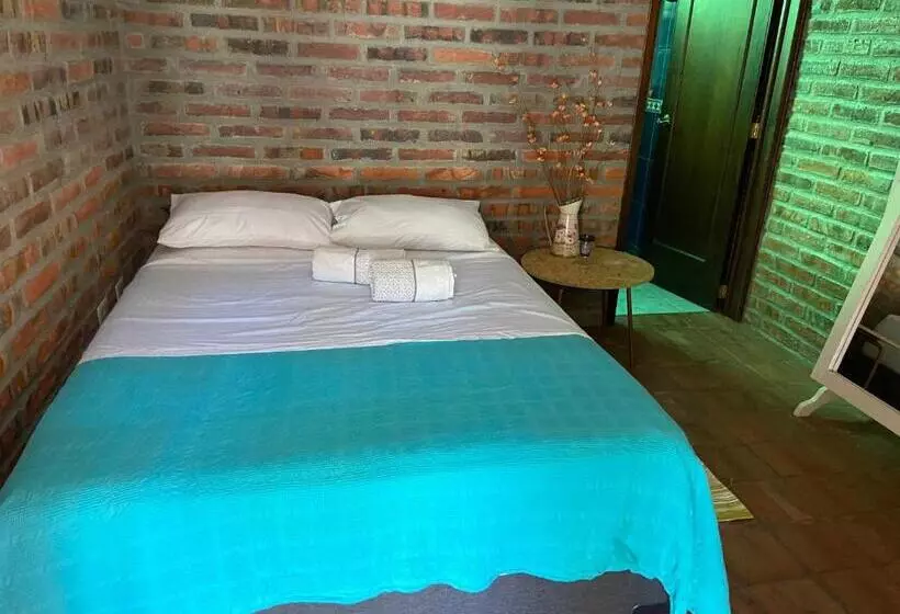 تختخواب و صبحانه Hostal Casa Montañita