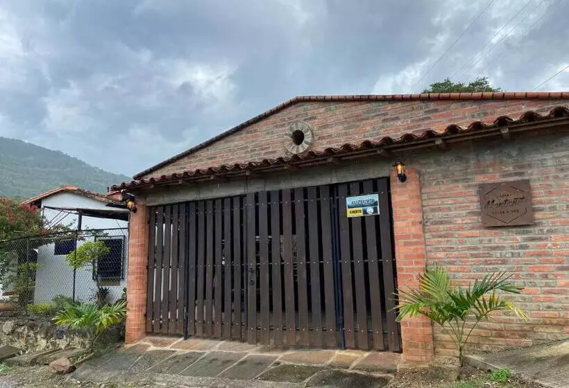 تختخواب و صبحانه Hostal Casa Montañita