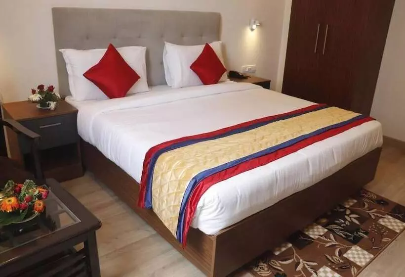 Click Hotel Transport Nagar