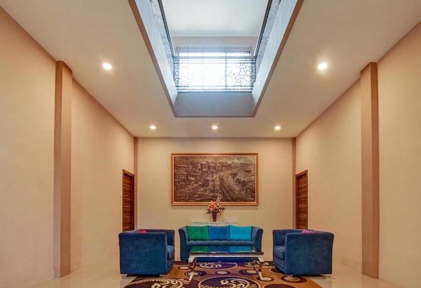 Capital O 90070 Giri Palma Hotel & Villas