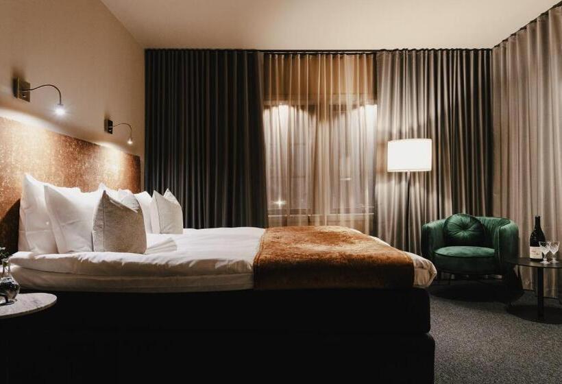 בית מלון כפרי L Viktors