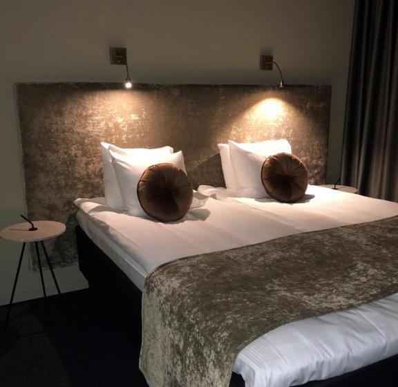 בית מלון כפרי L Viktors