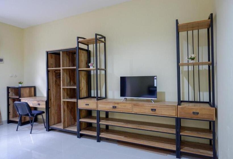 Hotel Reddoorz @ Jalan Bali Cilacap