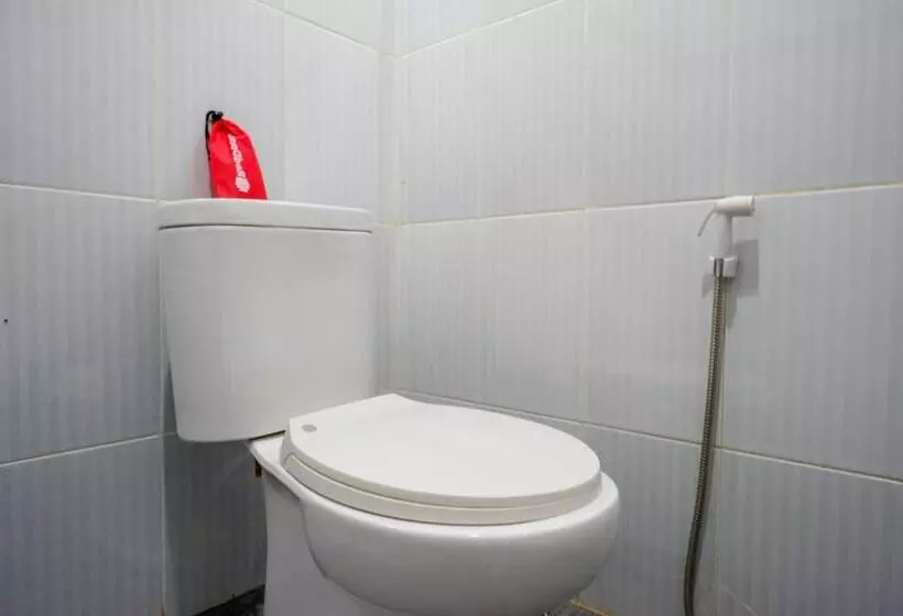 Hotelli Reddoorz @ Jalan Bali Cilacap