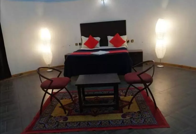 تختخواب و صبحانه Le Apex Inn
