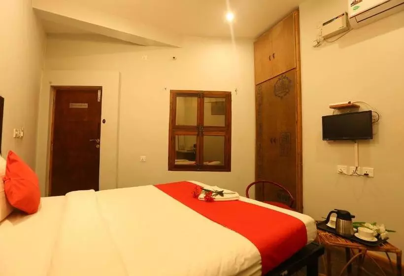تختخواب و صبحانه Le Apex Inn