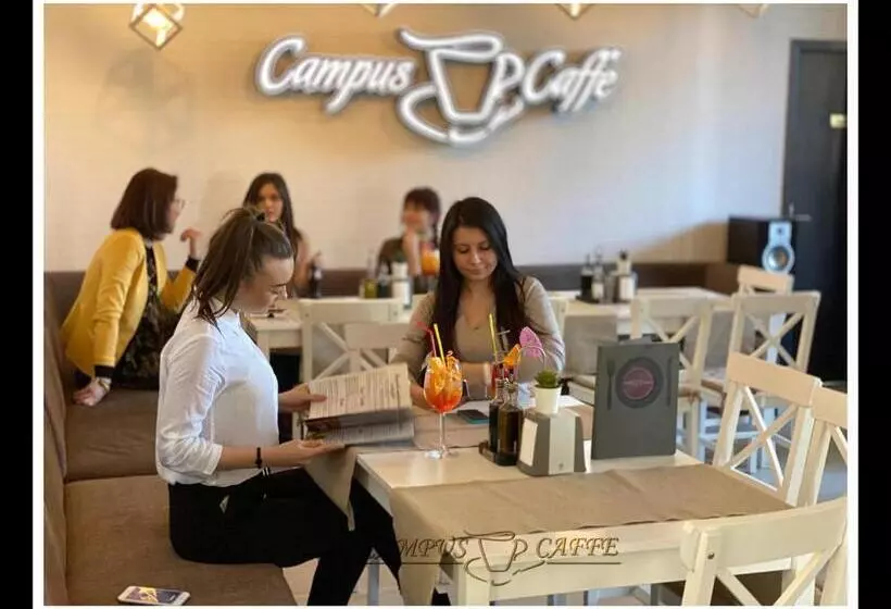 استراحتگاه Campus Caffe Mansion