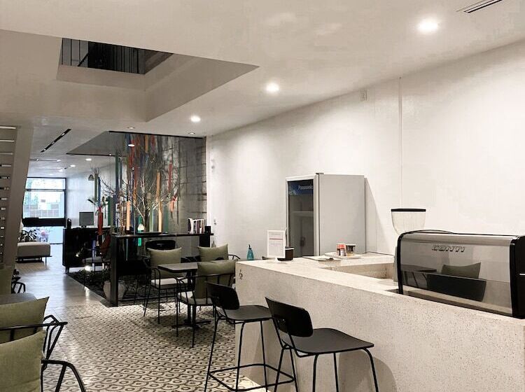 Aborest Tropical Hostel