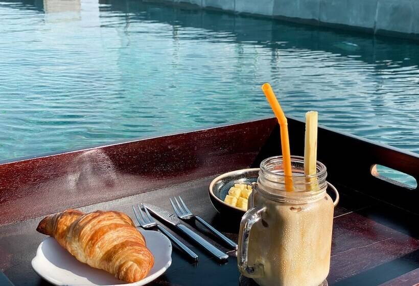 Aborest Tropical Hostel