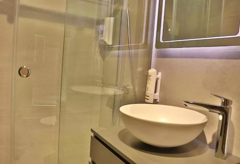 Saat Kula Luxury Rooms