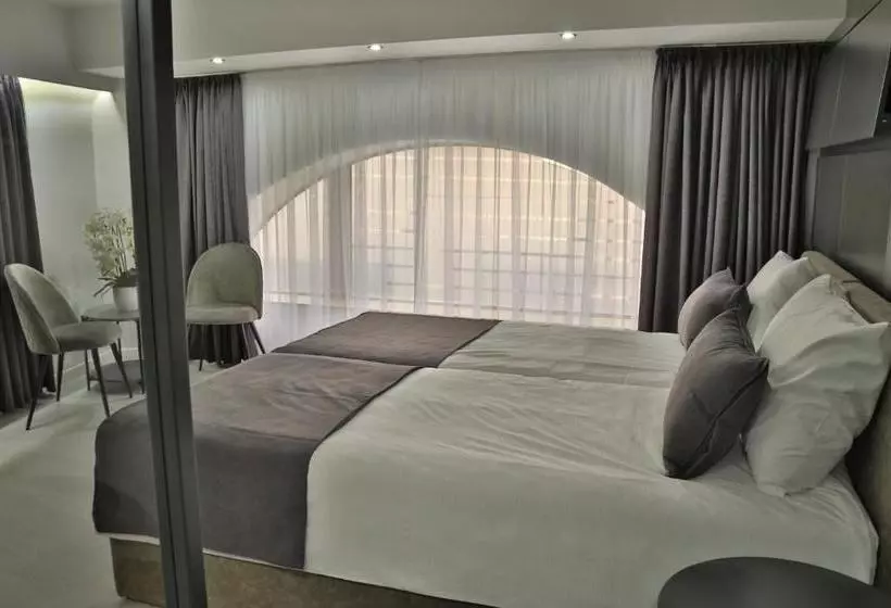 Saat Kula Luxury Rooms