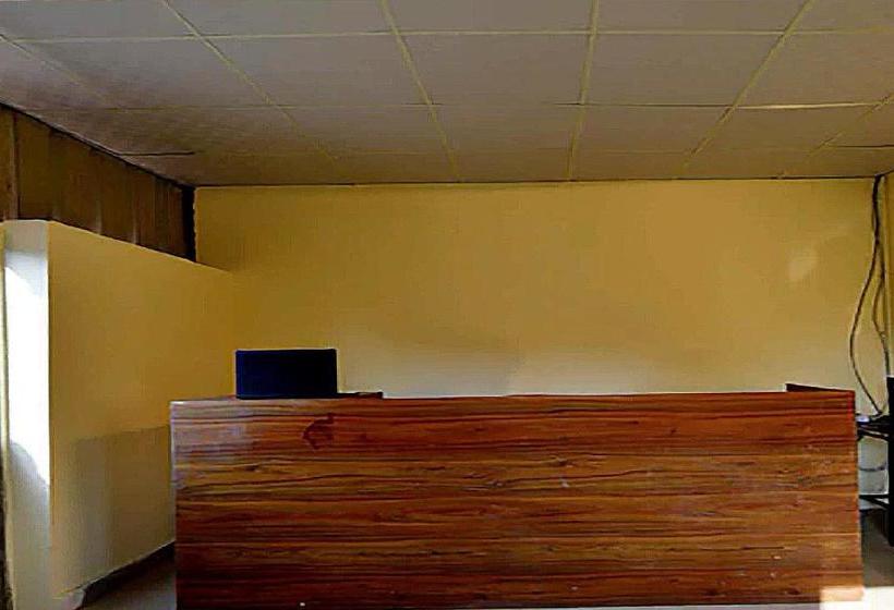 Hotel Oyo 75853  Palazzo