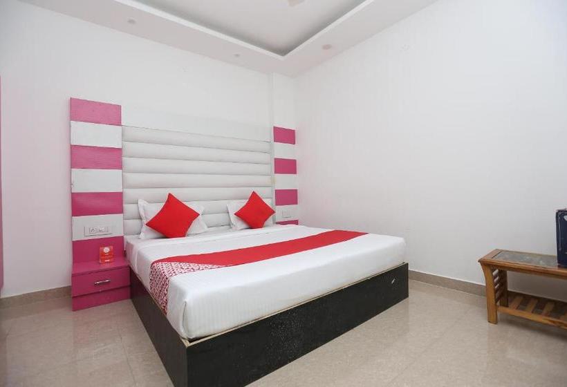 Hotel Oyo 75853  Palazzo