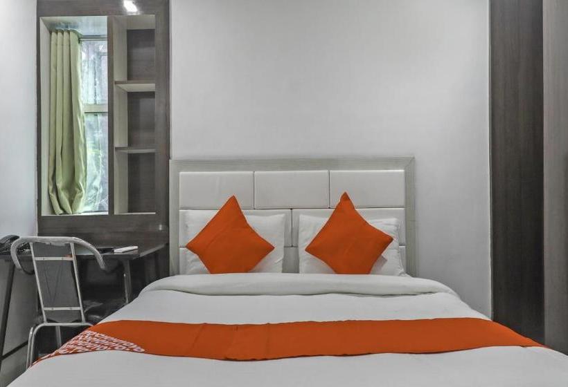 호텔 Oyo 75905 Stay Villa