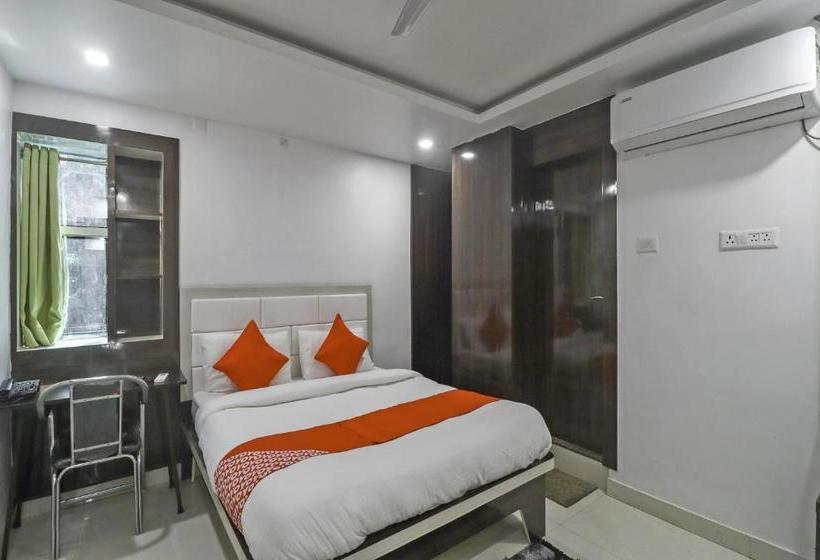 호텔 Oyo 75905 Stay Villa