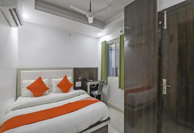 호텔 Oyo 75905 Stay Villa