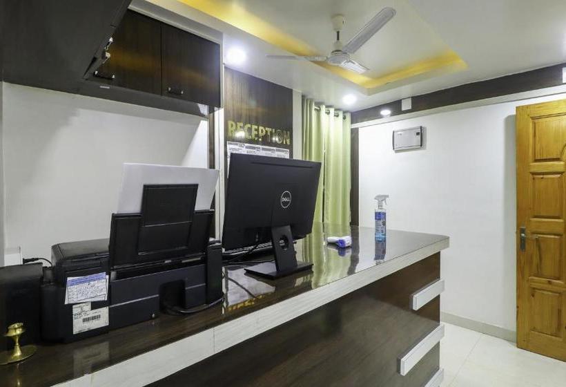 호텔 Oyo 75905 Stay Villa