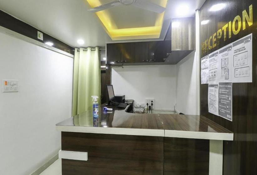 호텔 Oyo 75905 Stay Villa