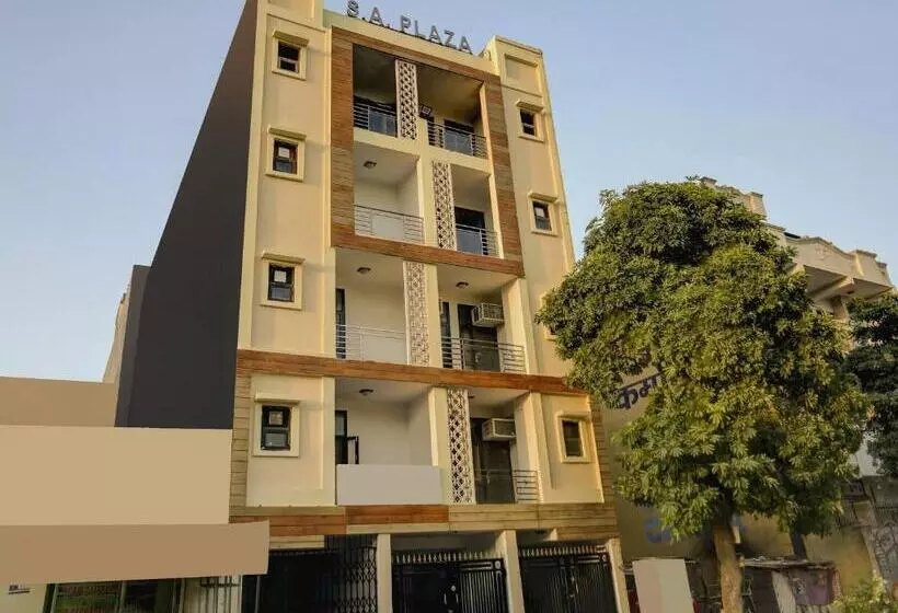 Hotelli Royal Grand Stay In