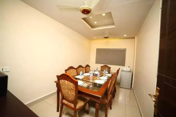پانسیون Hira Guest House