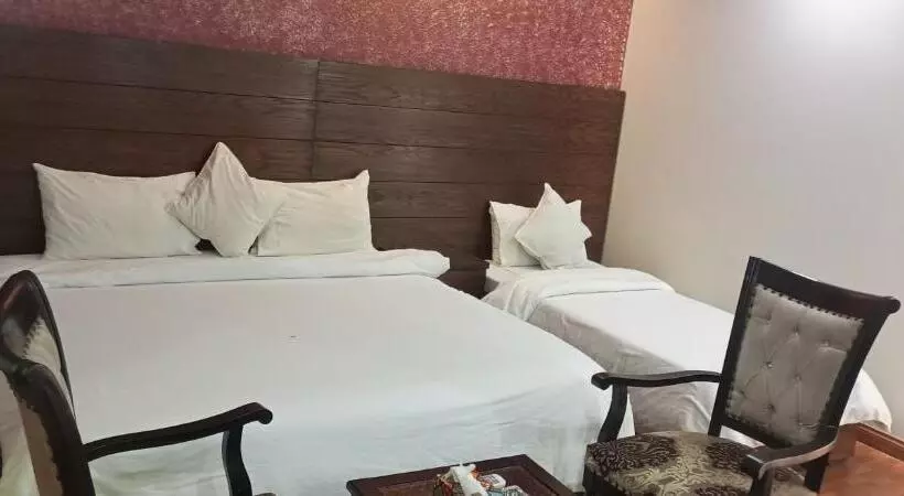 پانسیون Hira Guest House