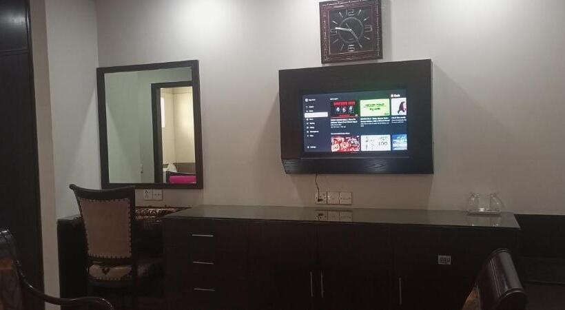 پانسیون Hira Guest House