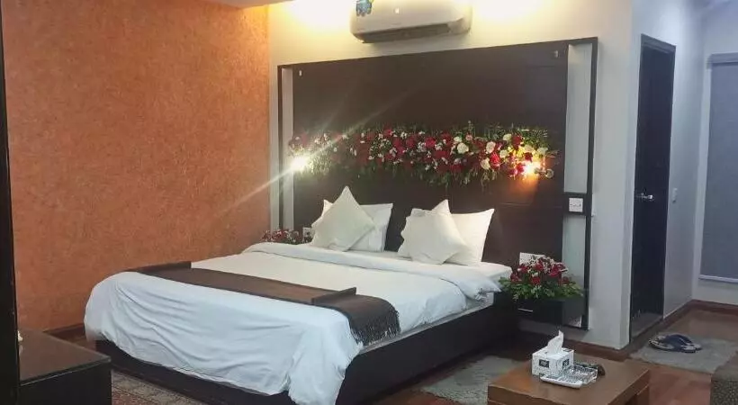 پانسیون Hira Guest House