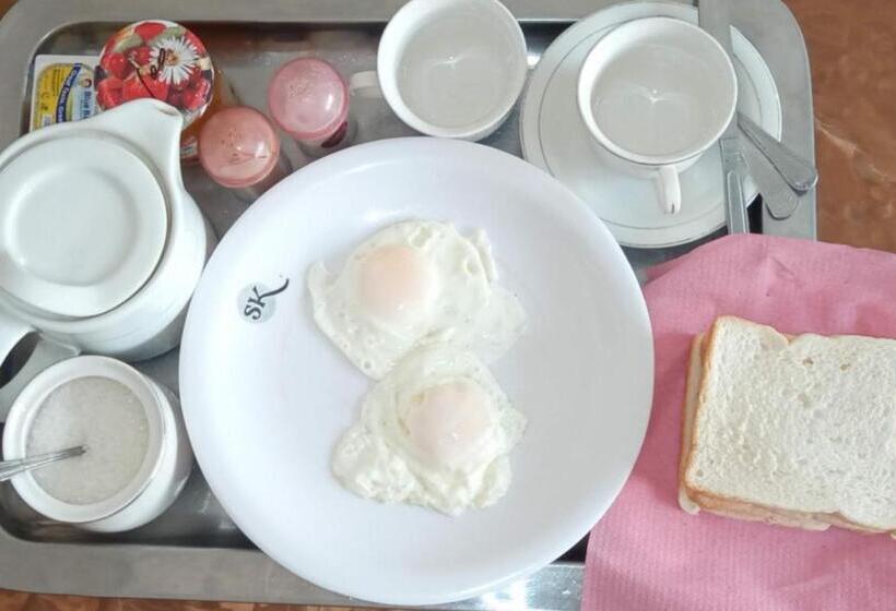 پانسیون Hira Guest House