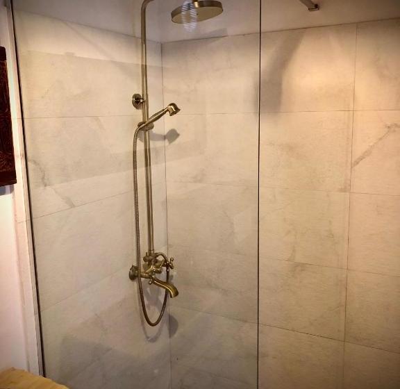 بنسيون The Carpathian Lodge