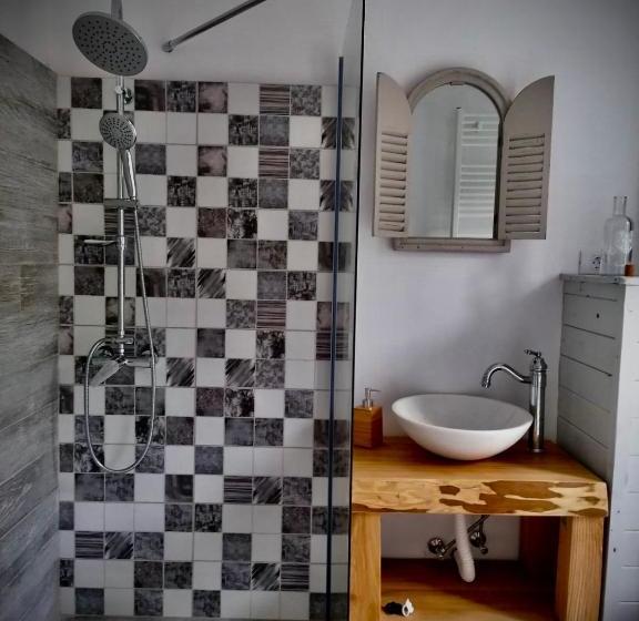 بنسيون The Carpathian Lodge