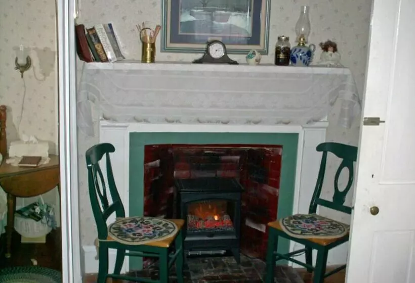 Nichols Guest House B & B