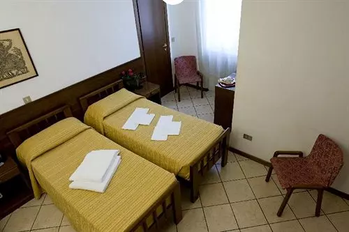 Hotel Catalani E Madrid