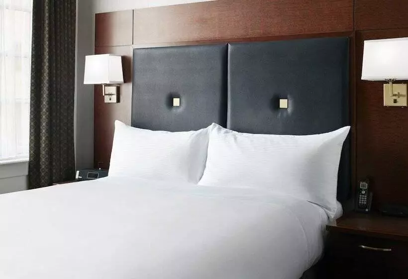 Club Quarters Hotel Downtown, Houston