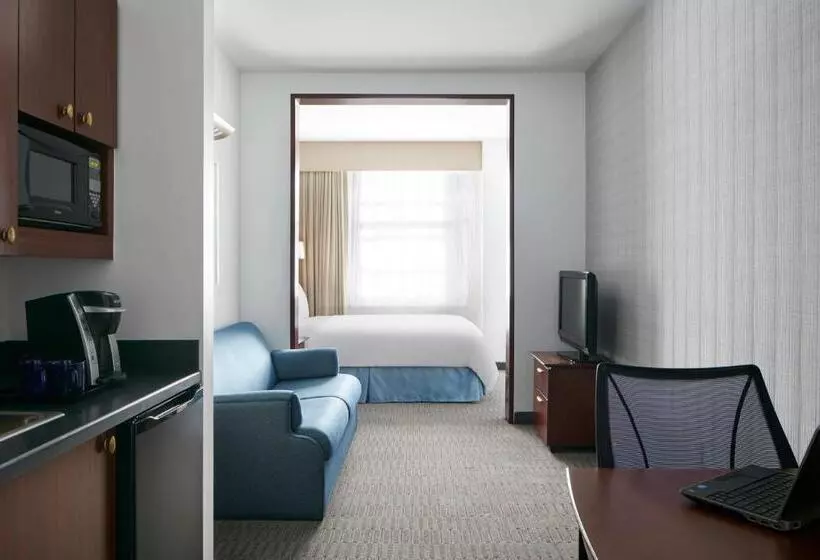 Club Quarters Hotel Wacker At Michigan, Chicago