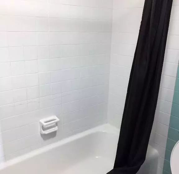 호텔 Hickory House Inn