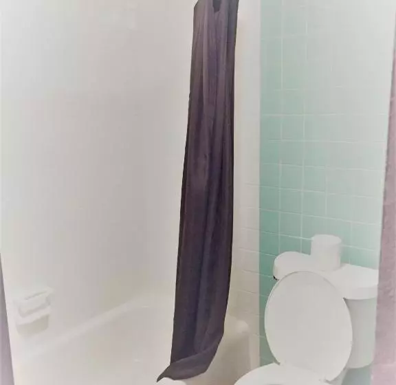 호텔 Hickory House Inn