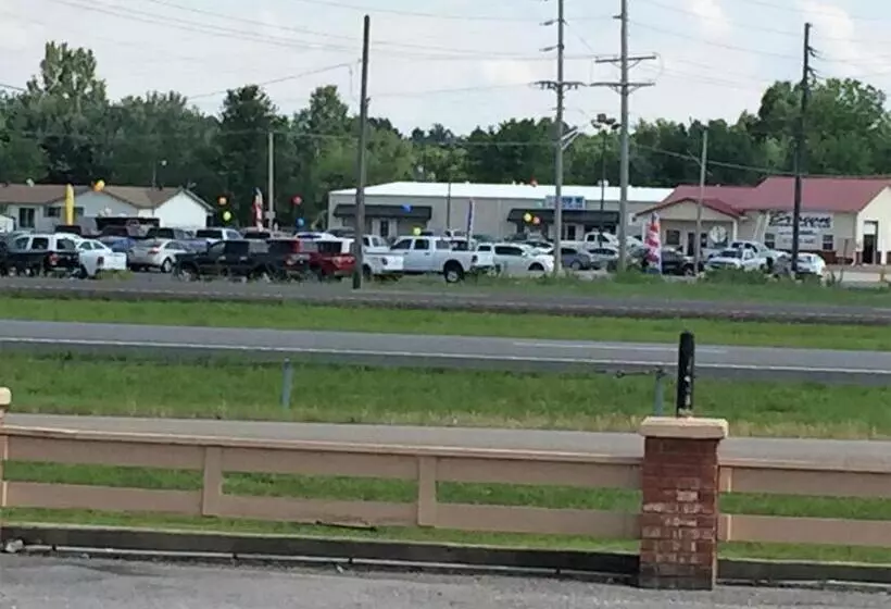 호텔 Hickory House Inn