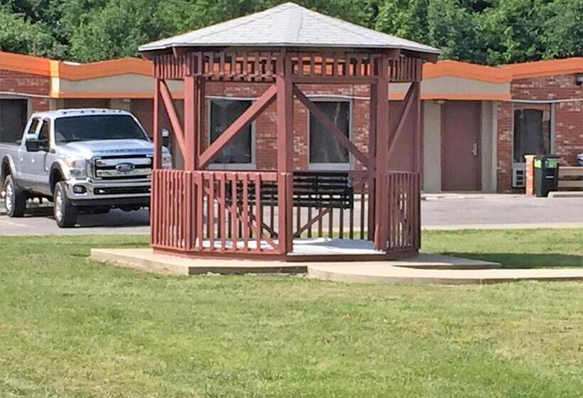 בית מלון כפרי Hickory House Inn