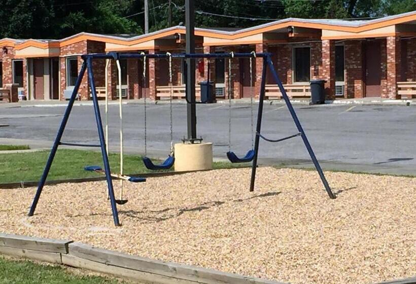 בית מלון כפרי Hickory House Inn