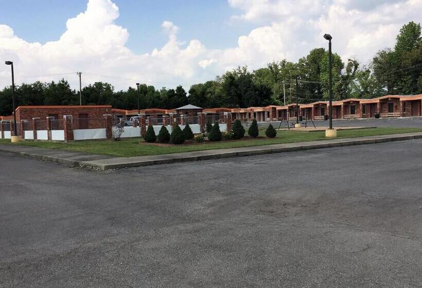 בית מלון כפרי Hickory House Inn