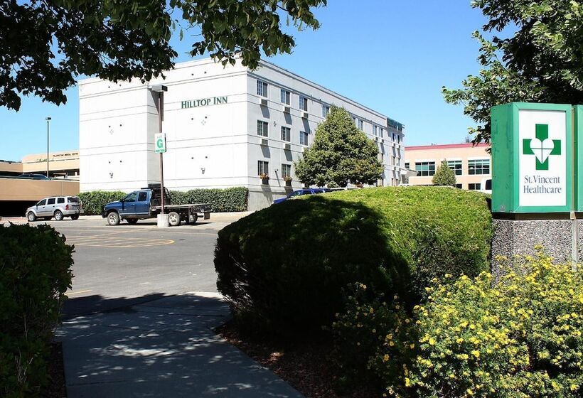 فندق Hilltop Inn By Riversage