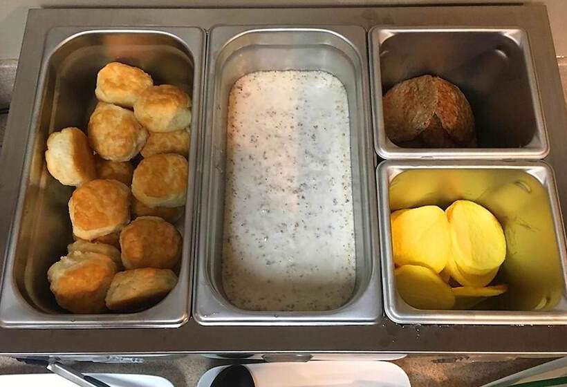 فندق Hilltop Inn By Riversage