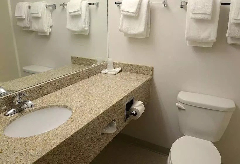 هتل Hilltop Inn By Riversage