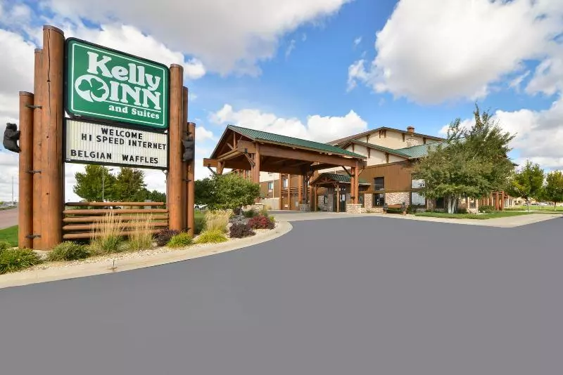 هتل Kelly Inn And Suites Mitchell