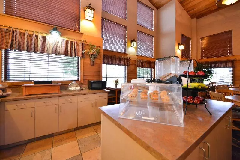 هتل Kelly Inn And Suites Mitchell